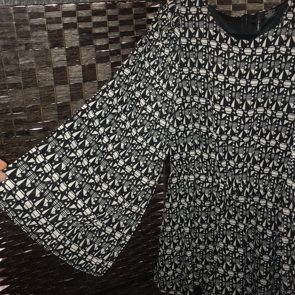 ✨Kimono Sleeve Romper by Fire Los Angeles✨ - Picture 2 of 6